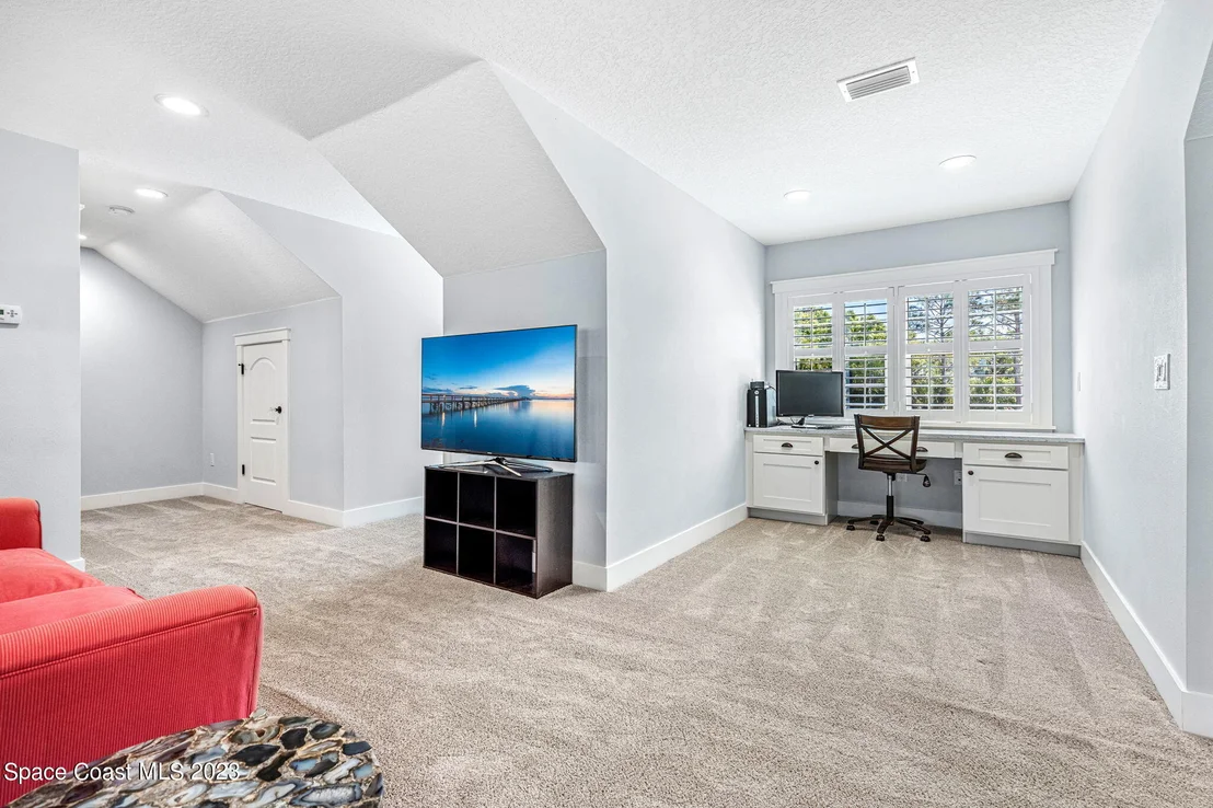 Photo of 5655 Willoughby Drive