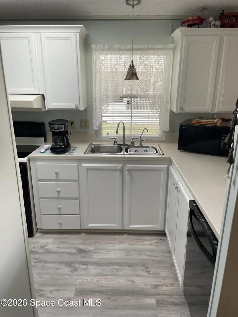 Photo of 7579 Boxelder Road