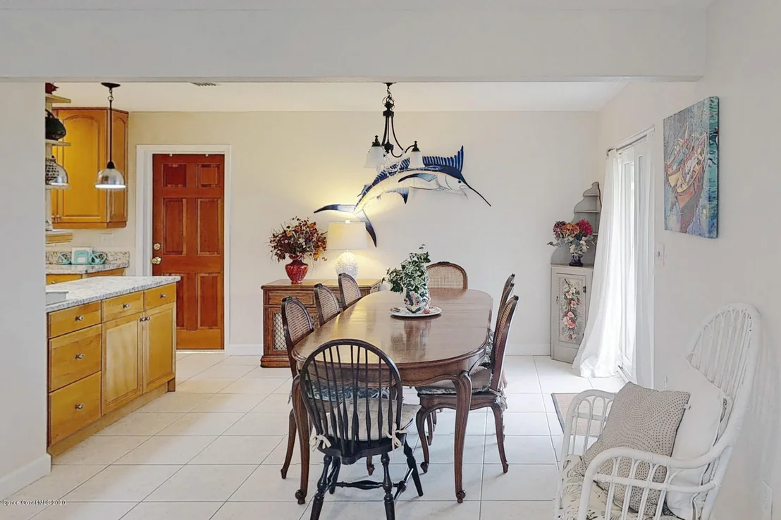 Photo of 570 Bahama Drive