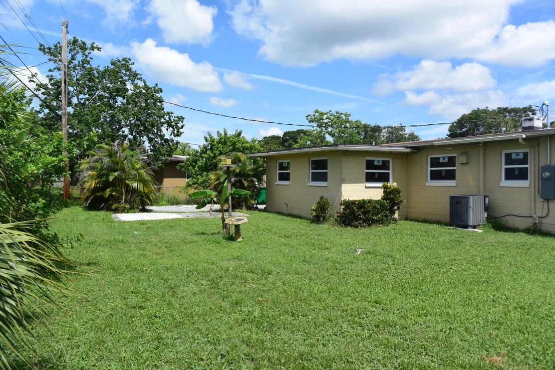 Photo of 1213 Myrtle Lane