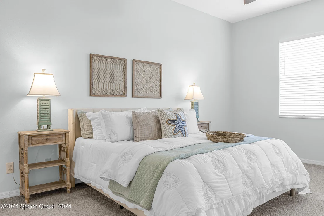 Photo of 1878 Windbrook Drive SE