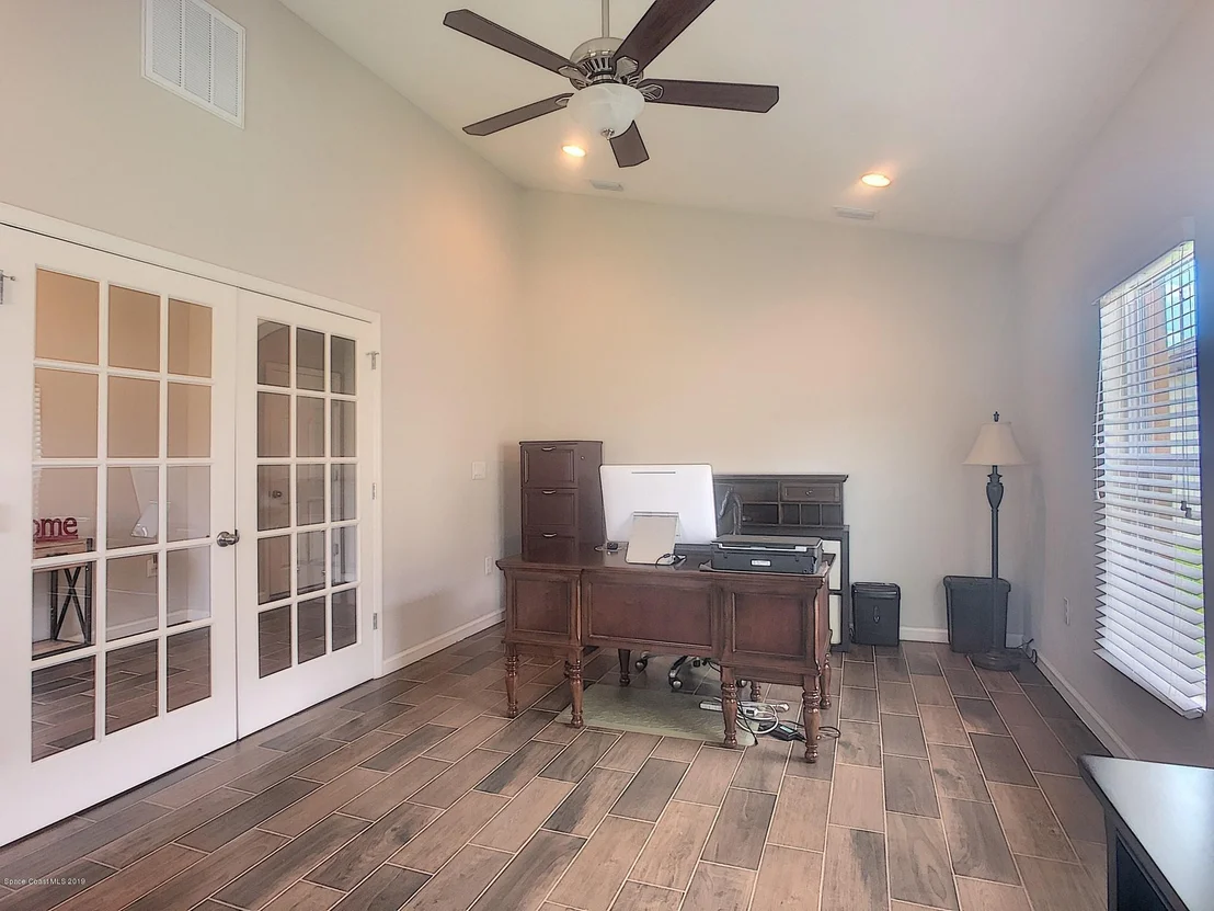 Photo of 1586 Fuji Drive