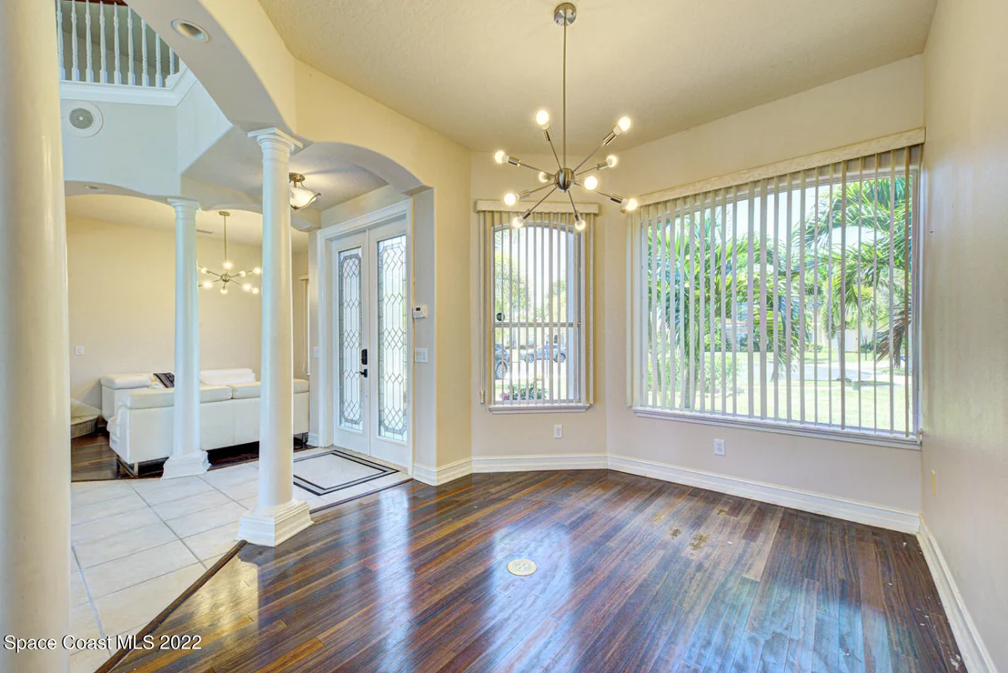 Photo of 334 Island Drive