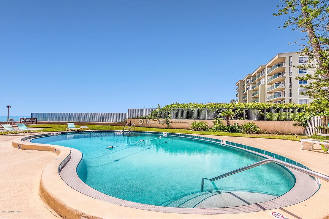 Photo of Unit 310 at 205 Highway A1a