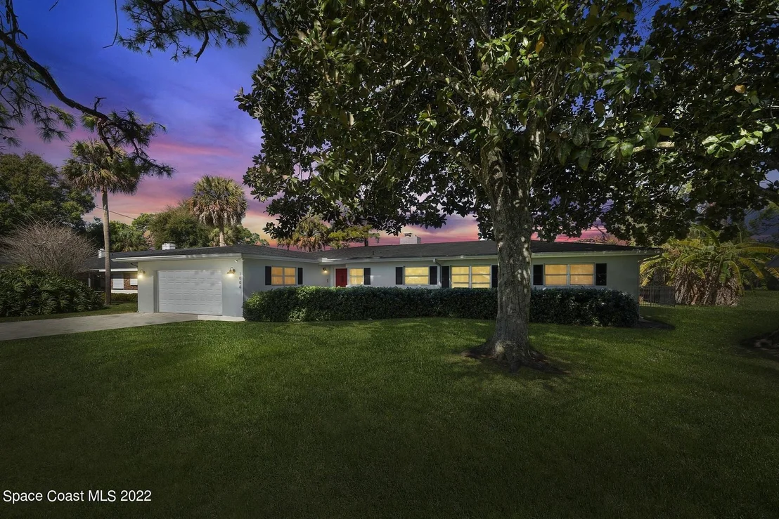Photo of 1006 Barton Boulevard
