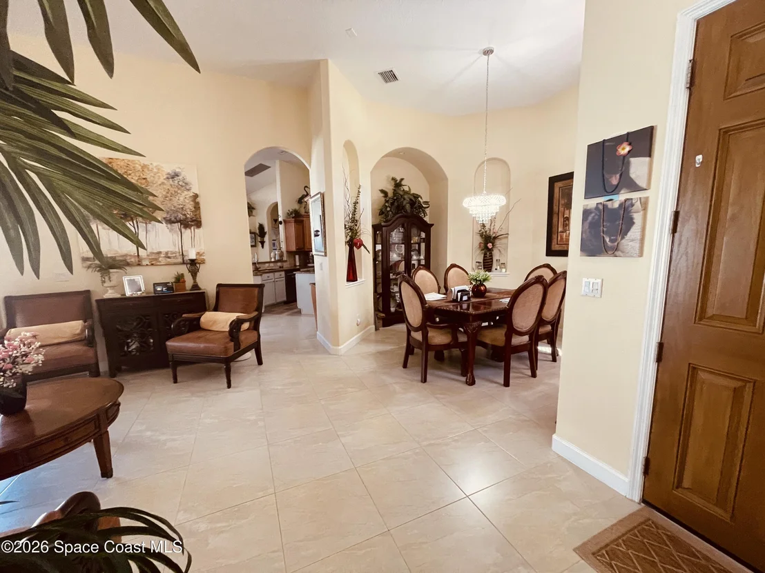 Photo of 336 Southampton Drive