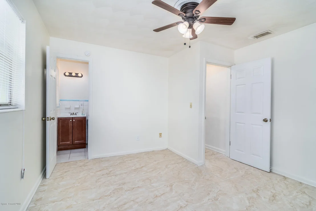 Photo of 124 Valencia Drive