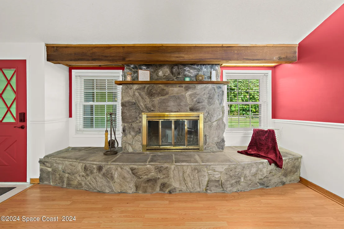 Photo of 3893 Burton Road