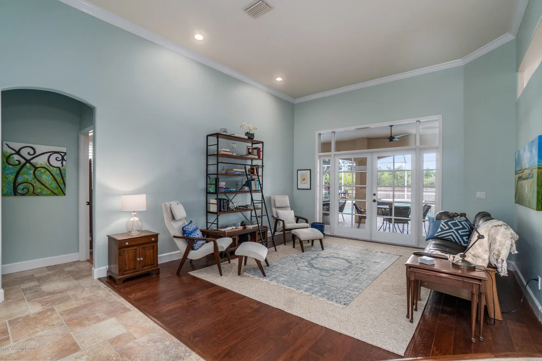 Photo of 702 Sanderling Drive