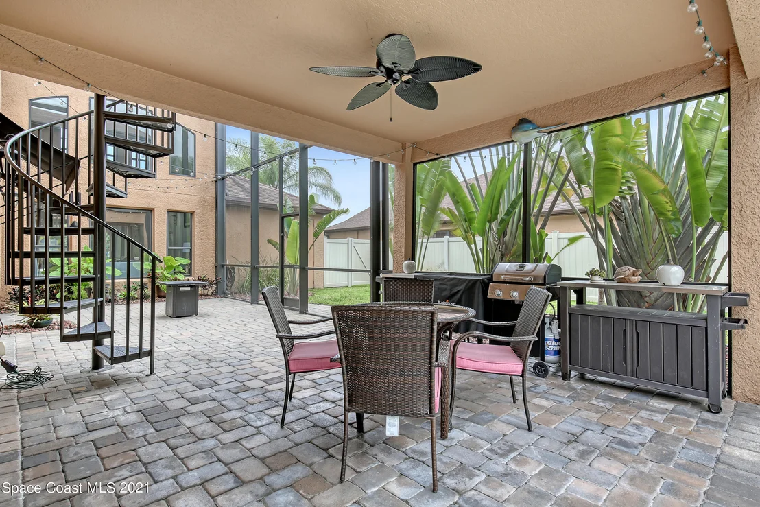Photo of 1380 Talon Way