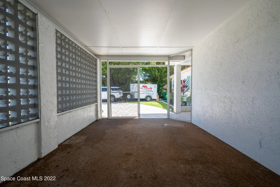 Photo of 2277 Lakeview Drive