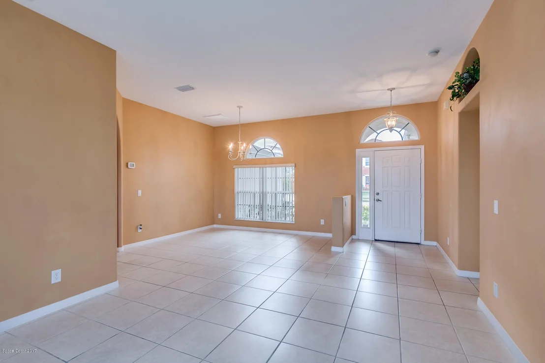 Photo of 3637 Peninsula Circle