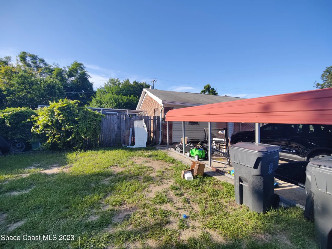 Photo of 1650 Leach Circle