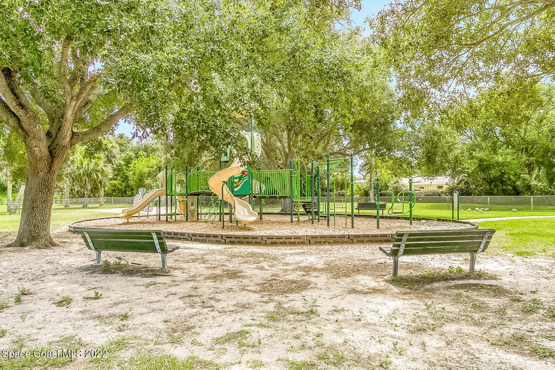 Photo of 505 Coral Drive