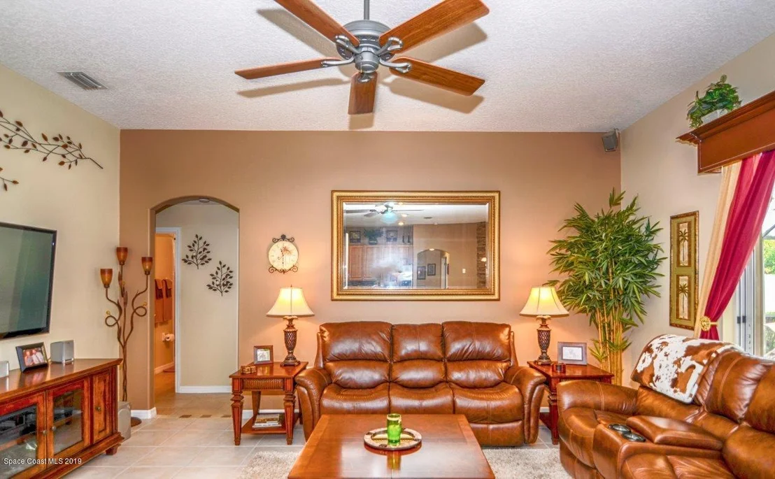 Photo of 5977 Newbury Circle