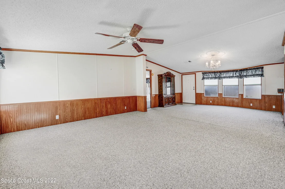 Photo of 2323 Coconut Palm Drive NE