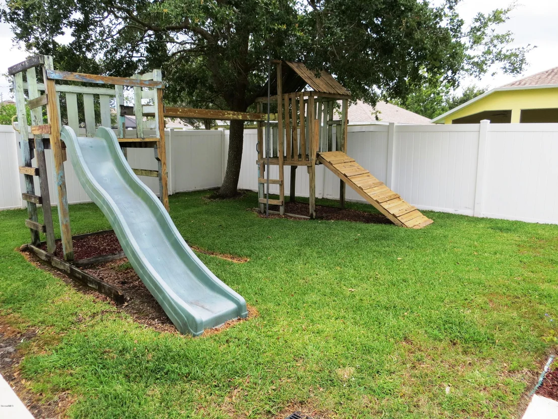 Photo of 1520 Whitman Drive
