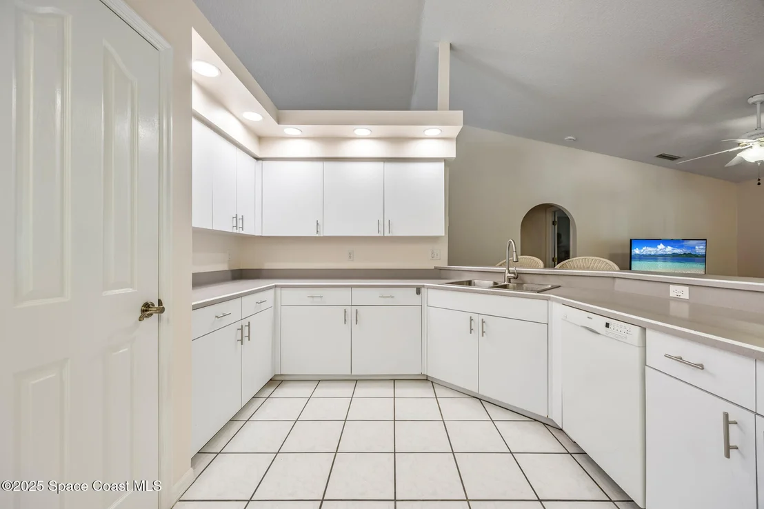 Photo of 2500 Fairfield Drive
