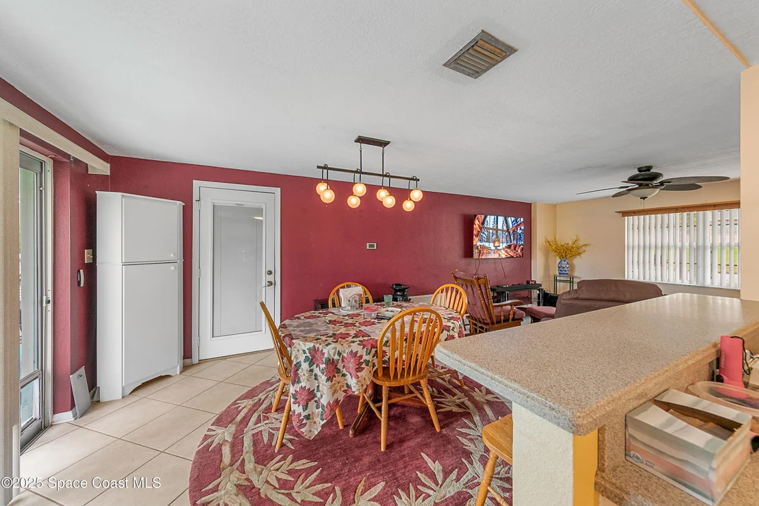 Photo of 409 Lynn Avenue