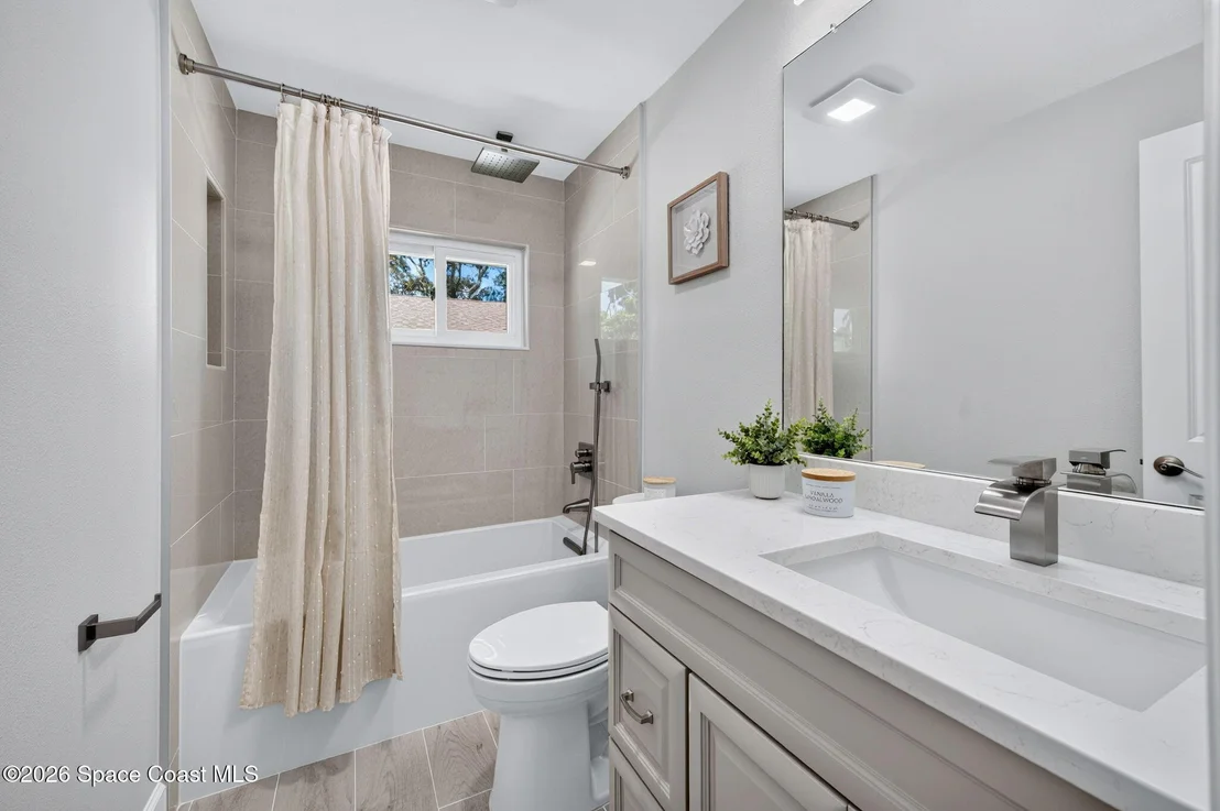 Photo of 414 Myrtlewood Road