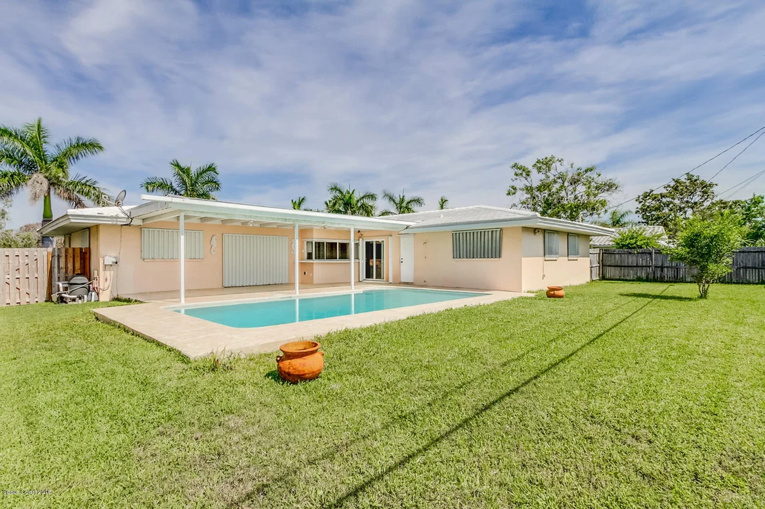 Photo of 4844 Fairview Drive