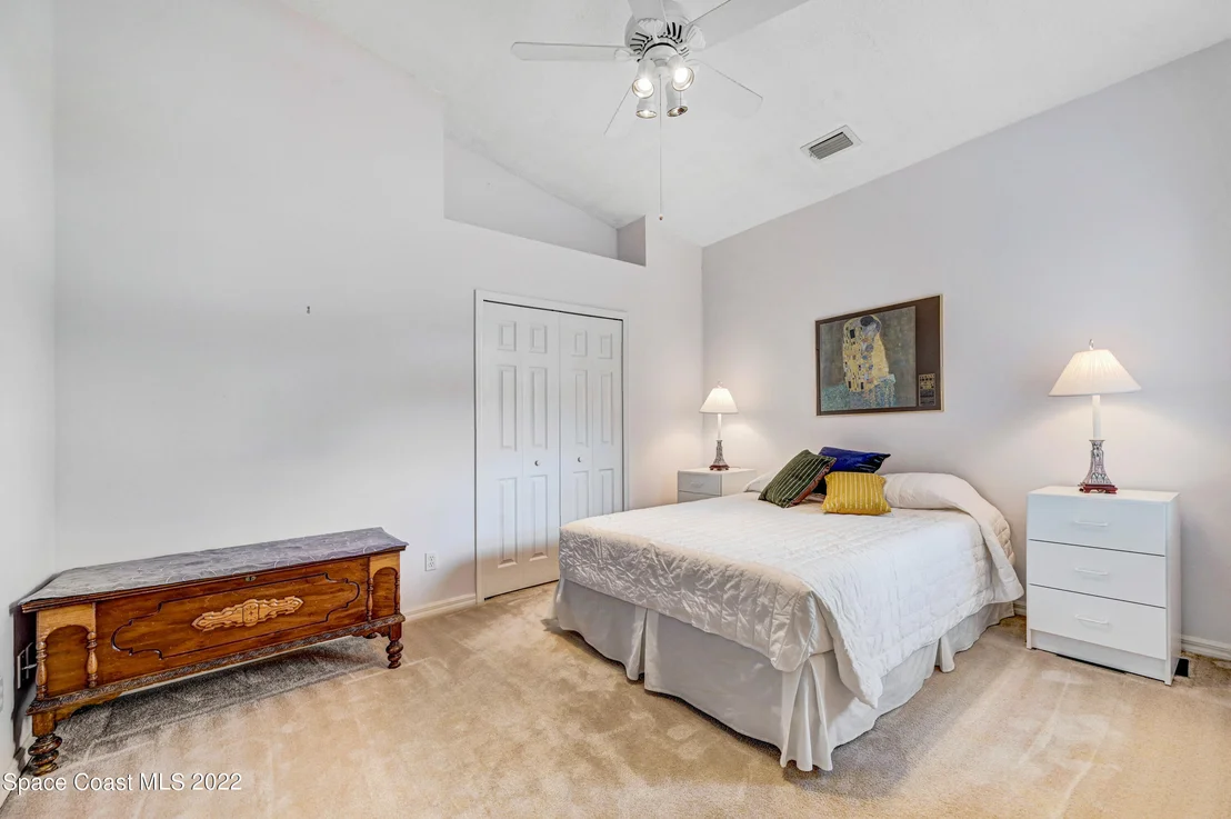 Photo of 348 Renaissance Avenue