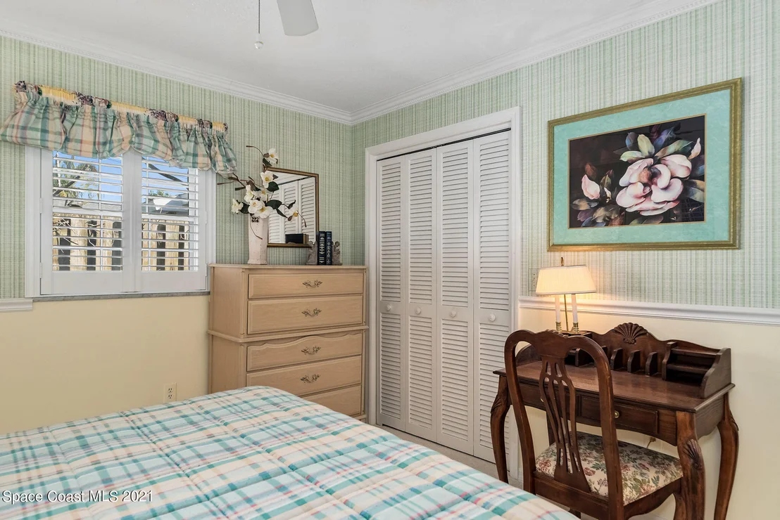 Photo of 330 Seabreeze Drive