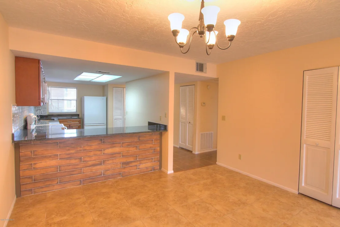 Photo of Unit 1024 at 315 Tangle Run Boulevard