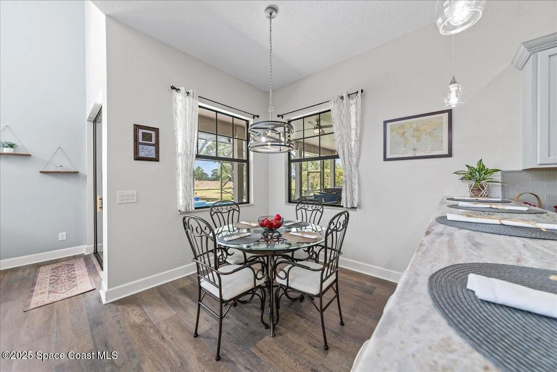 Photo of 2100 Windbrook Drive SE