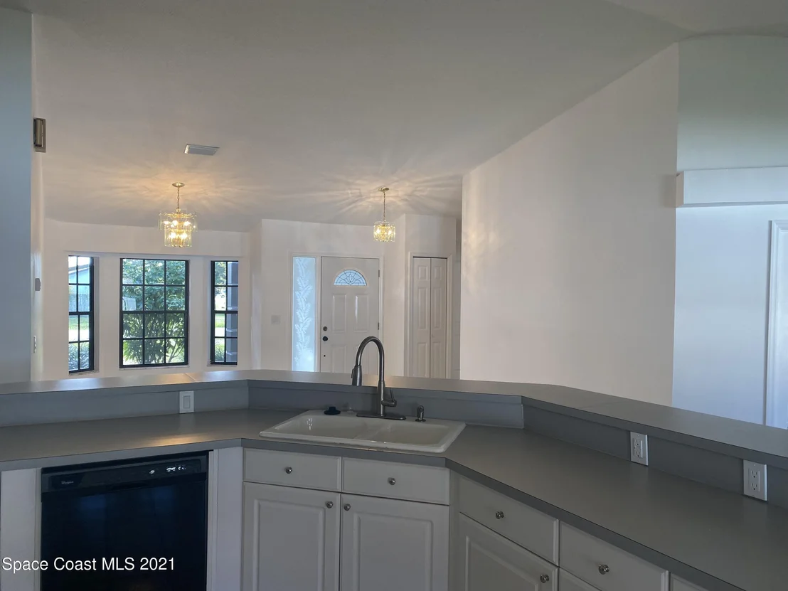Photo of 6610 Corsica Boulevard