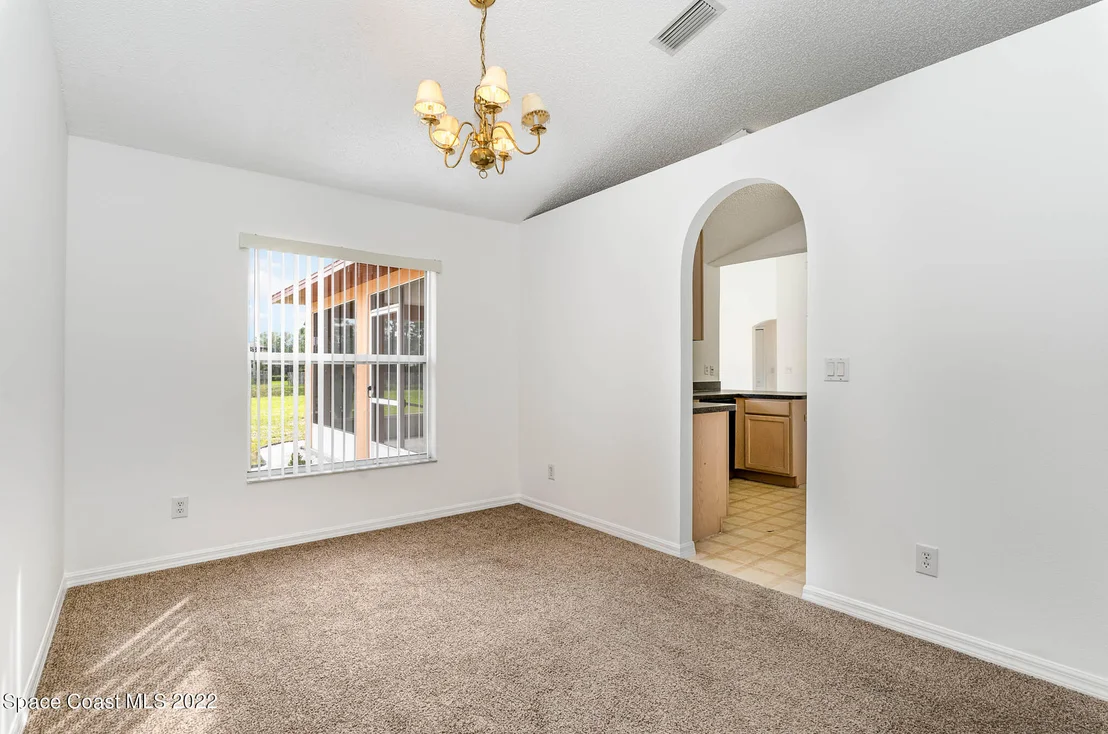 Photo of 1707 Elmhurst Circle SE