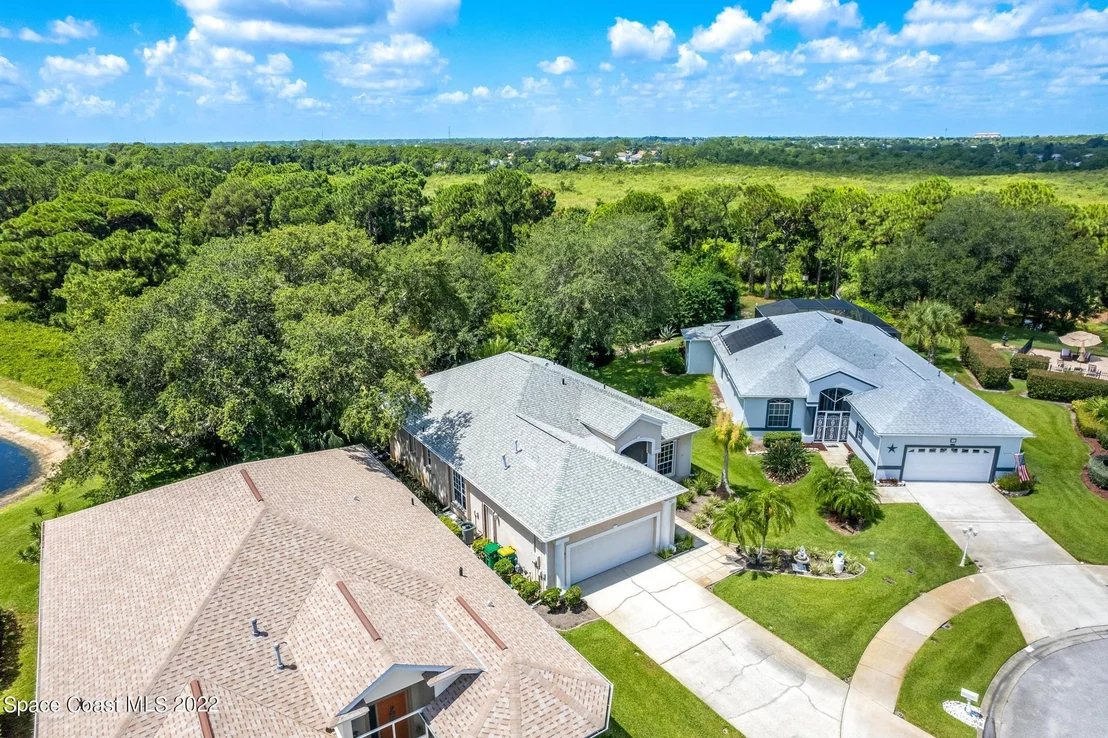 Photo of 901 Suntree Woods Drive