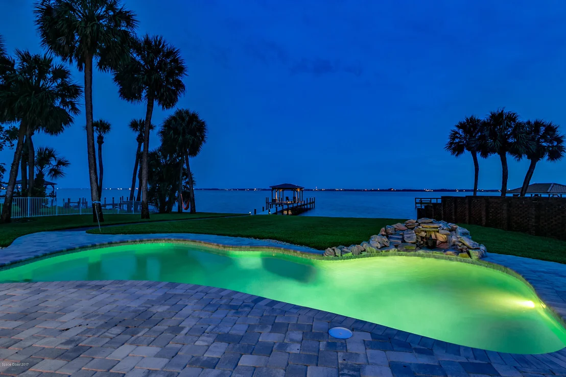 Photo of 300 Riverside Drive