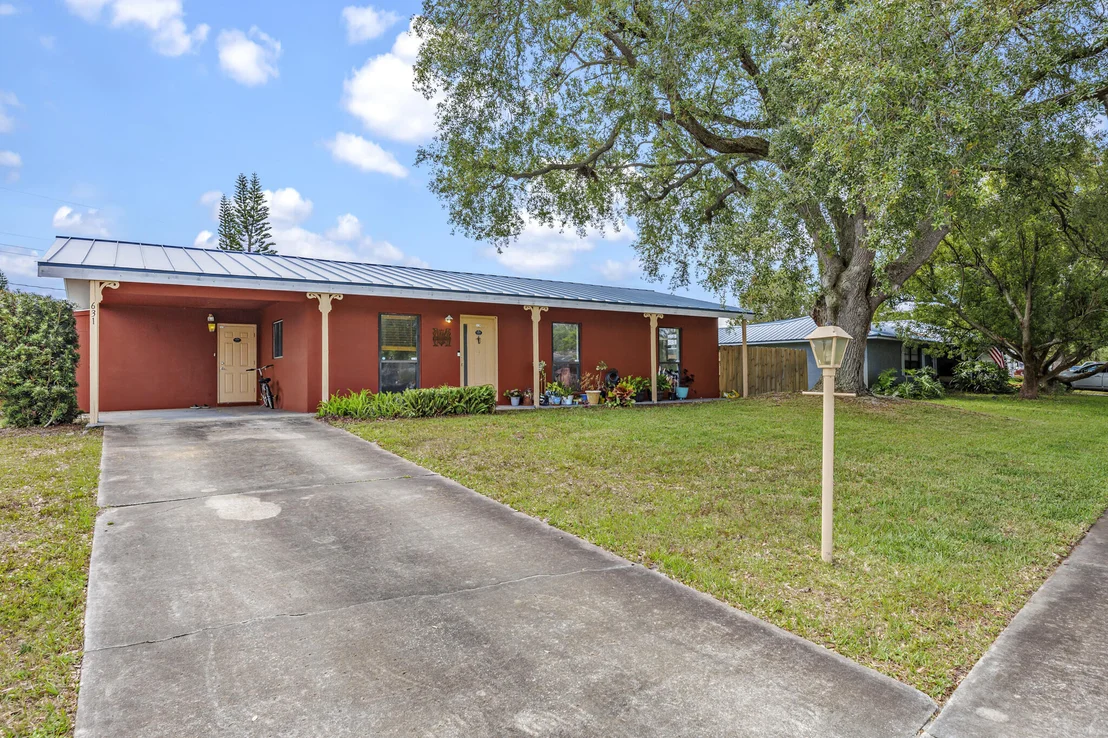 Photo of 631 Aloha Avenue