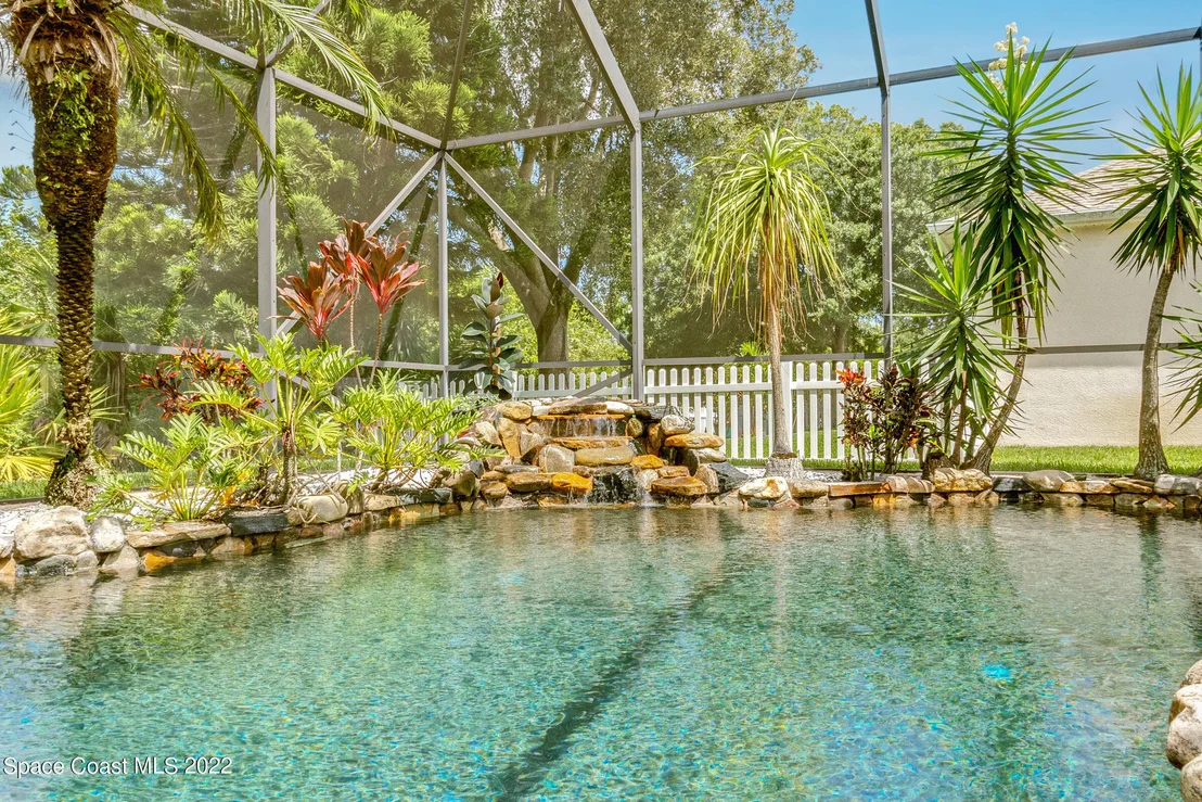Photo of 3616 Peninsula Circle