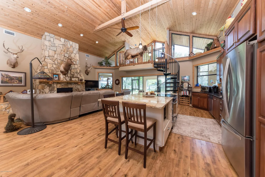 Photo of 805 Brush Lane