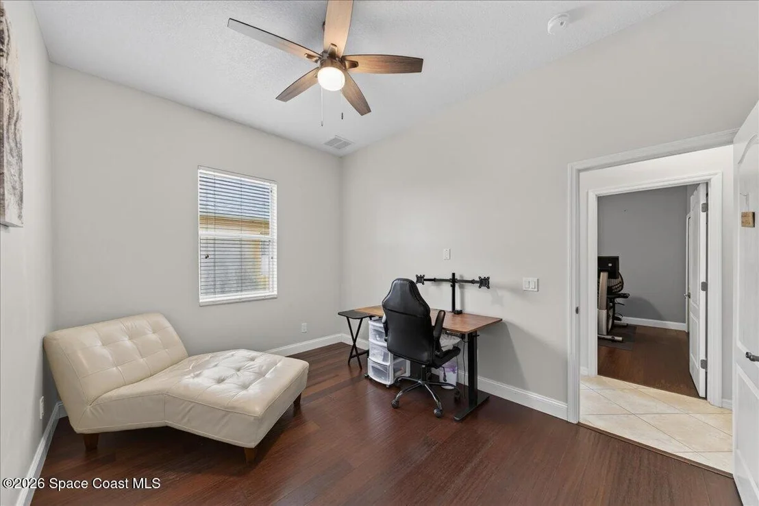 Photo of 1848 Windbrook Drive SE