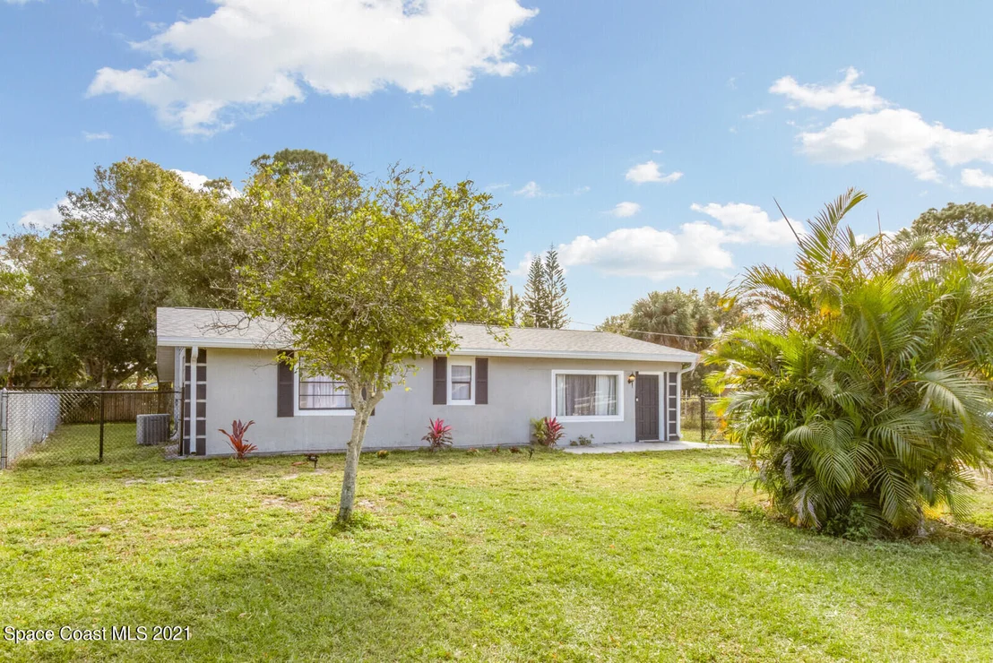 Photo of 2510 Spence Drive NE