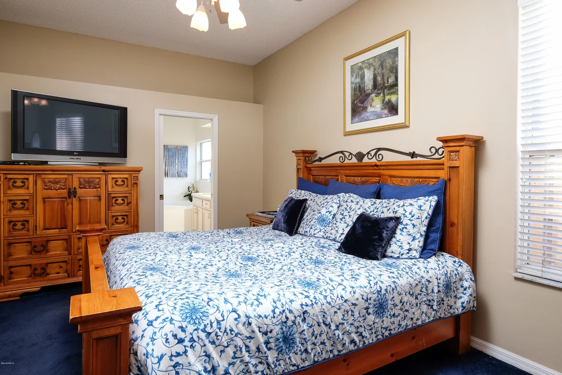Photo of 8008 Bracken Lane