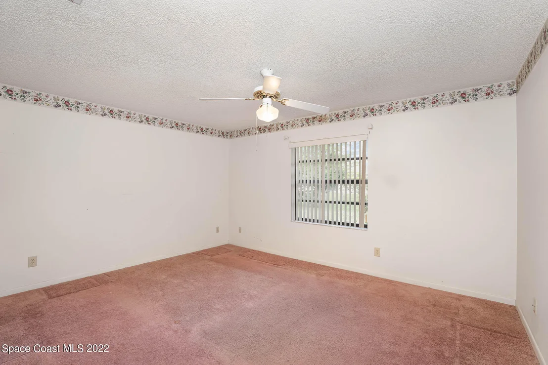 Photo of 299 Eldron Boulevard SE
