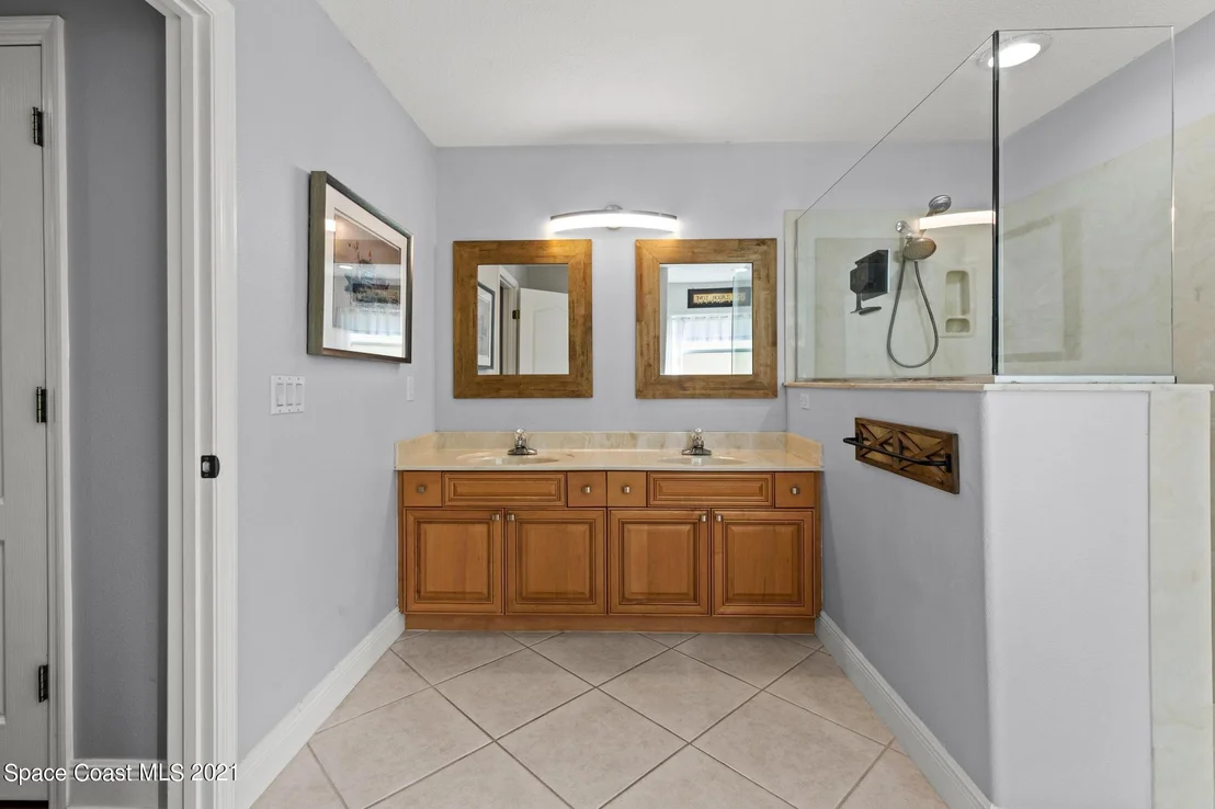 Photo of 2047 Auburn Lakes Drive
