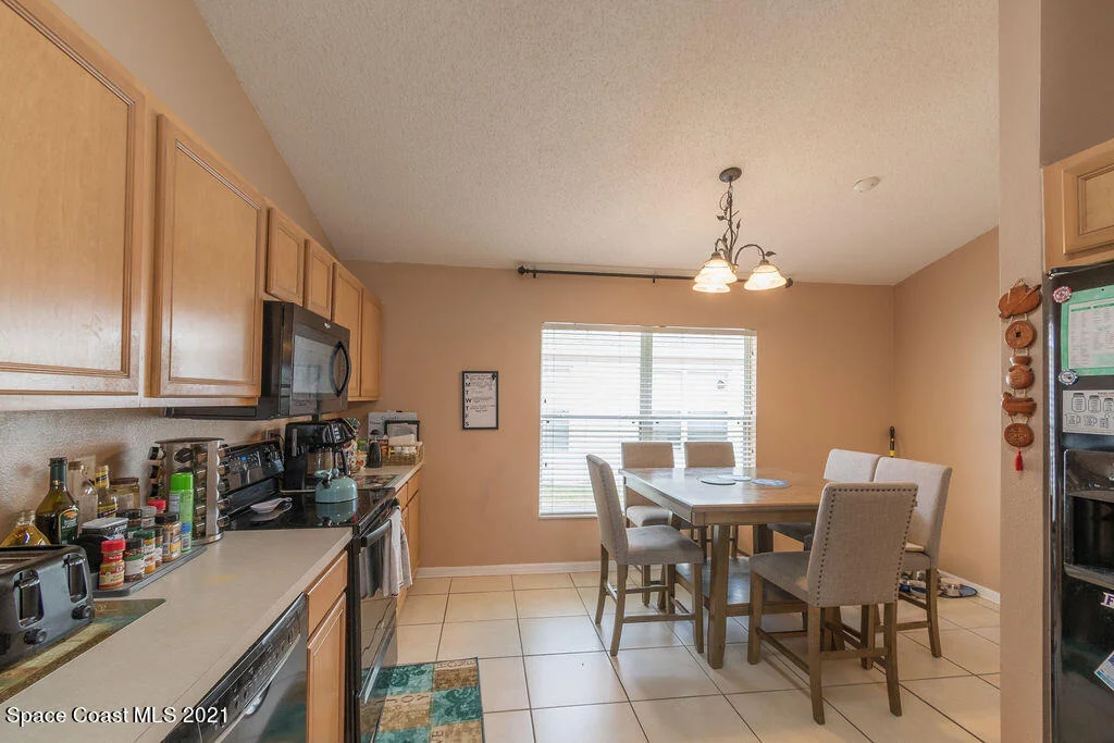 Photo of 2440 Bridgeport Circle
