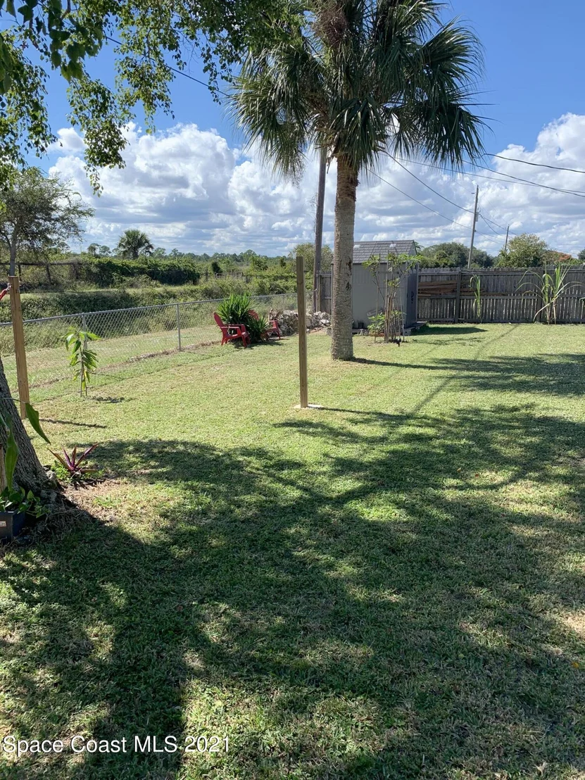 Photo of 3182 NE Edgewood Drive NE