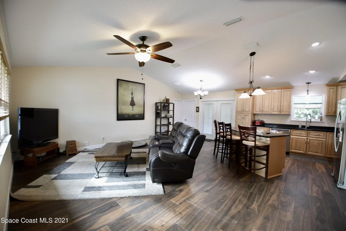 Photo of 9026 85th Place