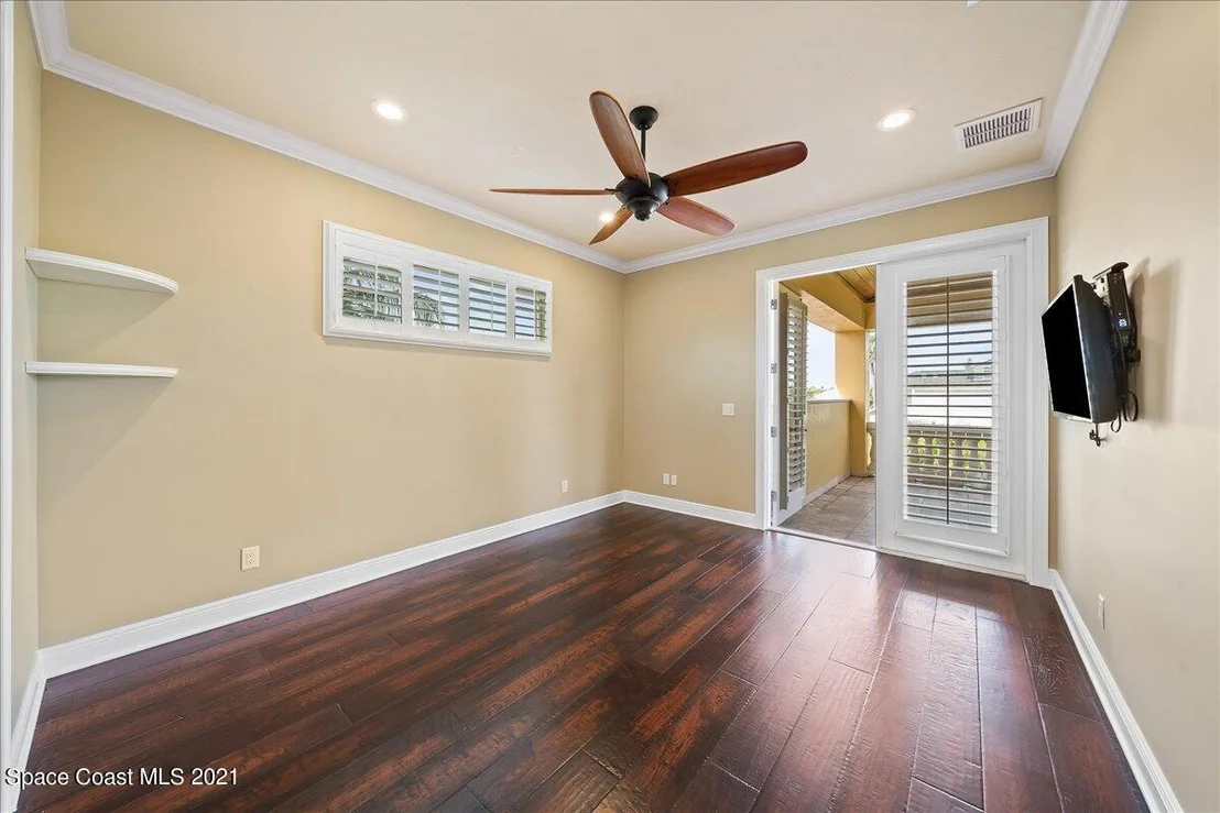 Photo of 300 2nd Avenue