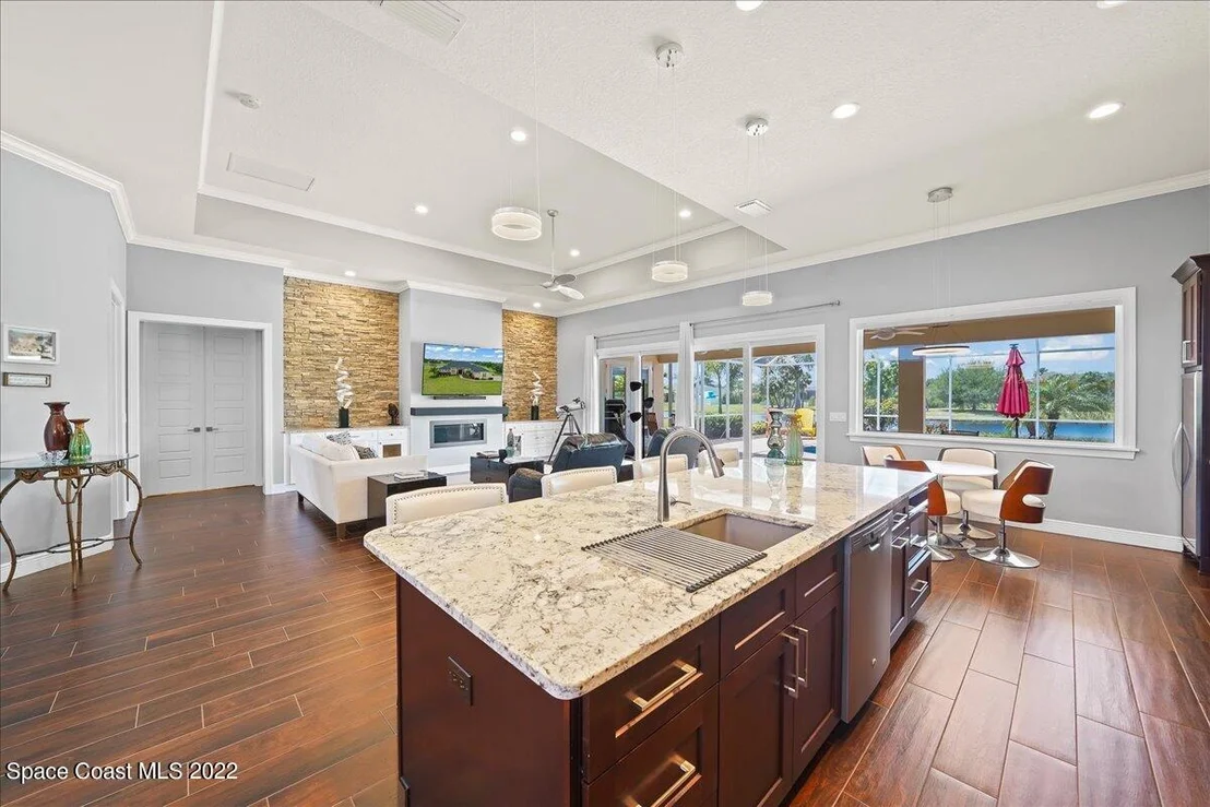 Photo of 1360 Corey Road