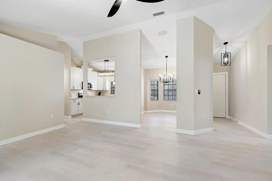 Photo of 6325 Hudson Road