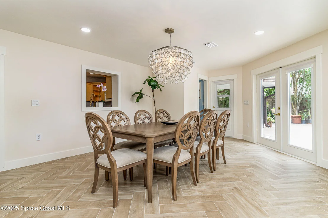 Photo of 2101 Lance Boulevard