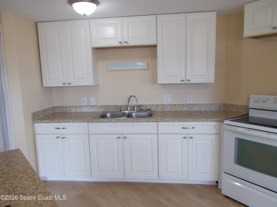 Photo of 932 Cashew Circle W
