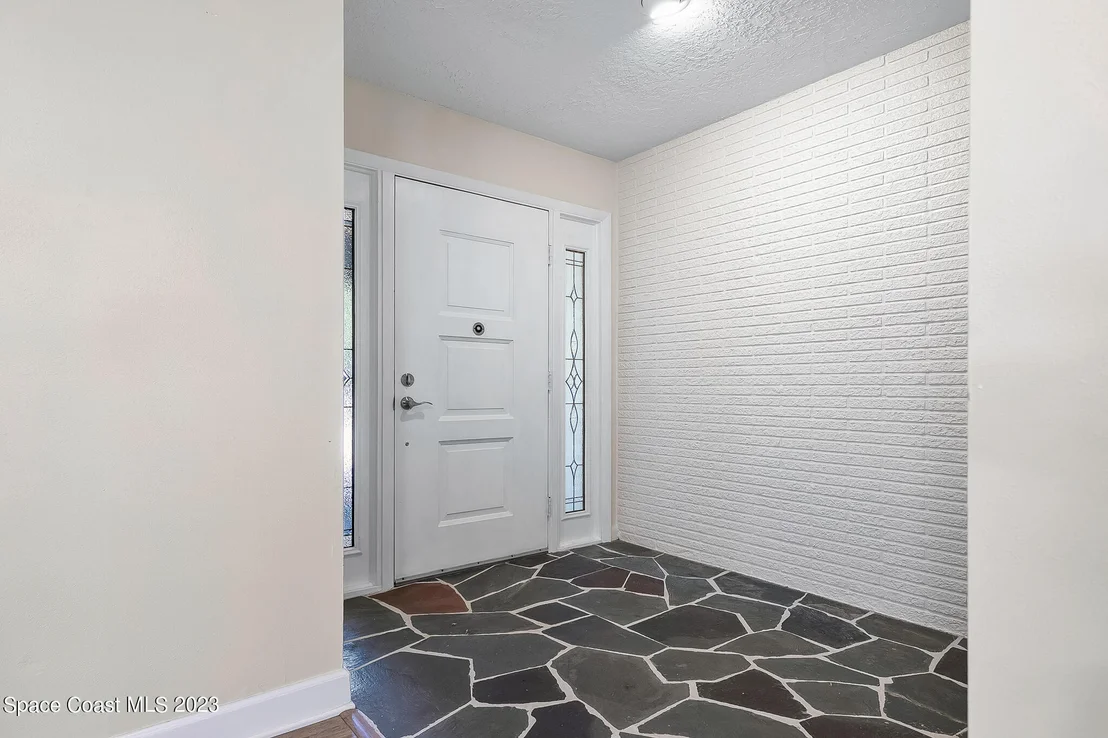 Photo of 1299 Troon Way